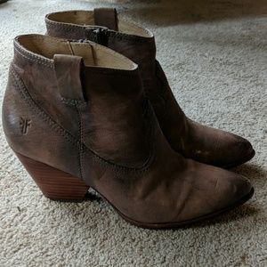 Frye Regina Booties Dusty Grey 9M